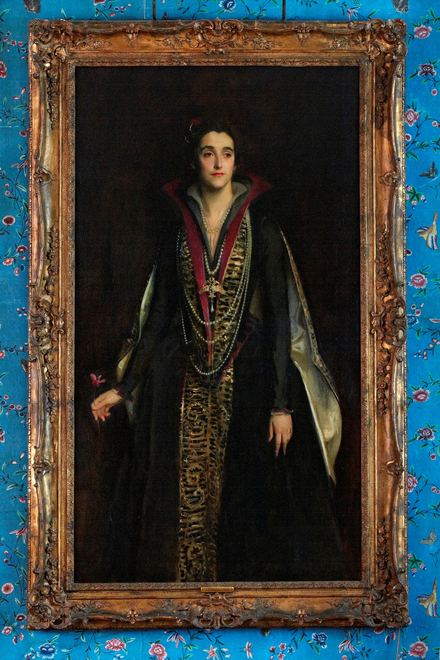 John Singer Sargent (1856-1925), Portrait of the Marchioness of Cholmondeley, 1922. Oil on canvas; 161 x 93 cm. Private Collection. © Photo: