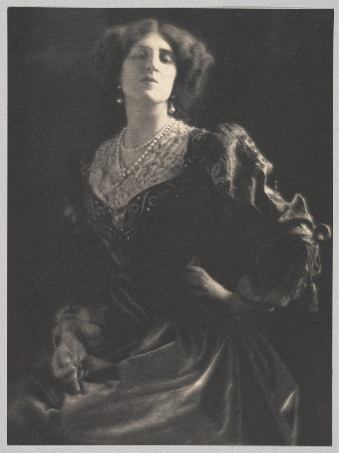 Adolf de Meyer, Portrait of Lady Ottoline Morrell, c. 1912. Metropolitan Museum of Art. CC0 Wikimedia Commons. 