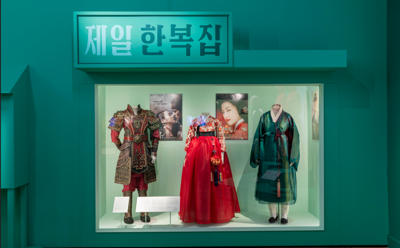 Join us for an exclusive behind the scenes discussion with Dr Rosalie(01)