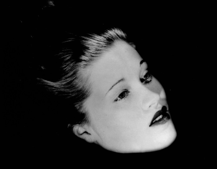 Lee Miller Floating Head Mary Taylor New York USA 1933. Lee Miller Archives.