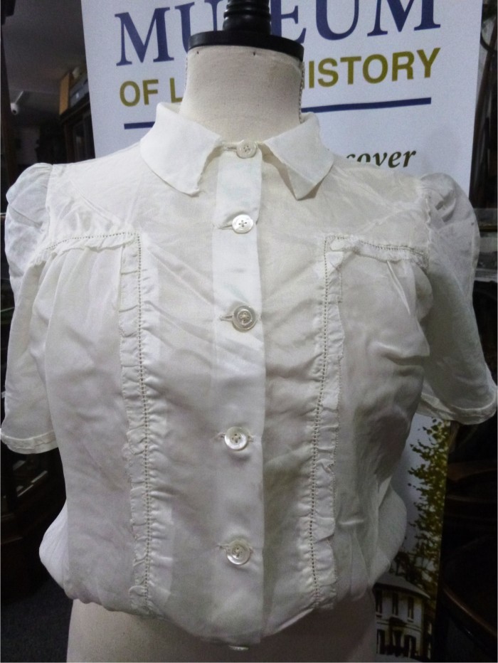 Parachute silk blouse. Henfield Museum.