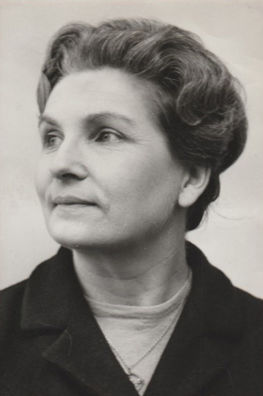 Mrs Daphne Bullard (1916-1971)