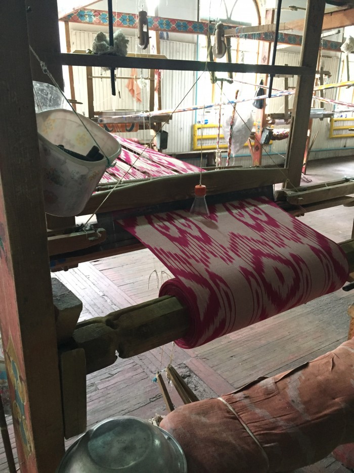 Loom at the Yodgorlik silk factory set up for weaving ikat. Margilan, Ferghana Valley. © Zeina Klink-Hoppe