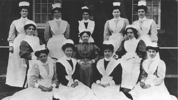 Florence Raynes with her nursing staff at Whitchurch Hospital. Whitchurch Hospital.