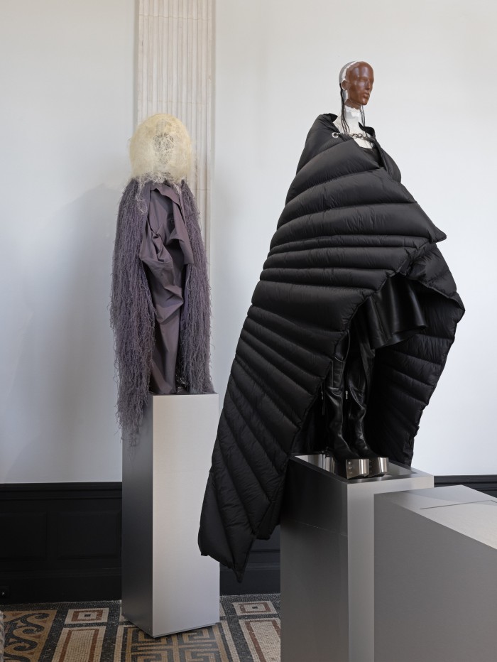 Rick Owens, Temple of Love © Palais Galliera, Paris Musées, Gautier Deblonde