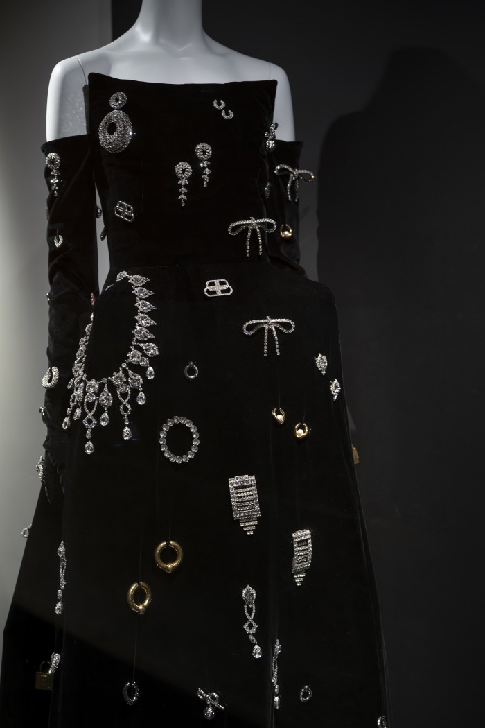 Tisser, broder, sublimer - Palais Galliera, Musée de la Mode de la Ville de Pari © Nicolas Borel