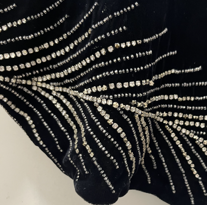 Beading detailing on Worth cape. Image courtesy of Sue Mear.