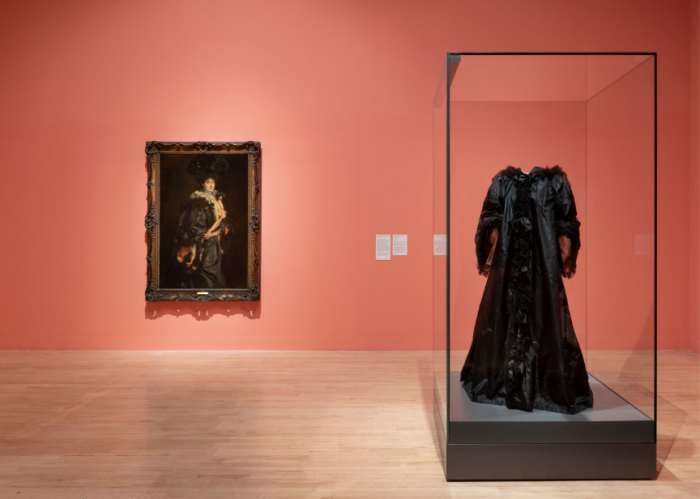 Sargent and Fashion installation view with Lady Sassoon, 1907 and Opera cloak, c.1895 at Tate Britain 2024 
Photo © Tate (Jai Monaghan)